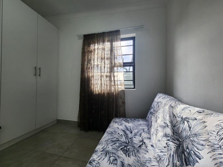2 Bedroom Property for Sale in Pacaltsdorp Western Cape